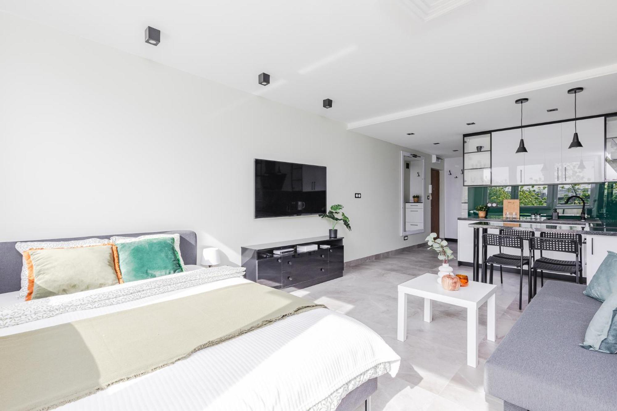 Superapart Saska 48A, Sleek 6Th-Floor Studio With Balcony & Elevator Access Warsaw Luaran gambar